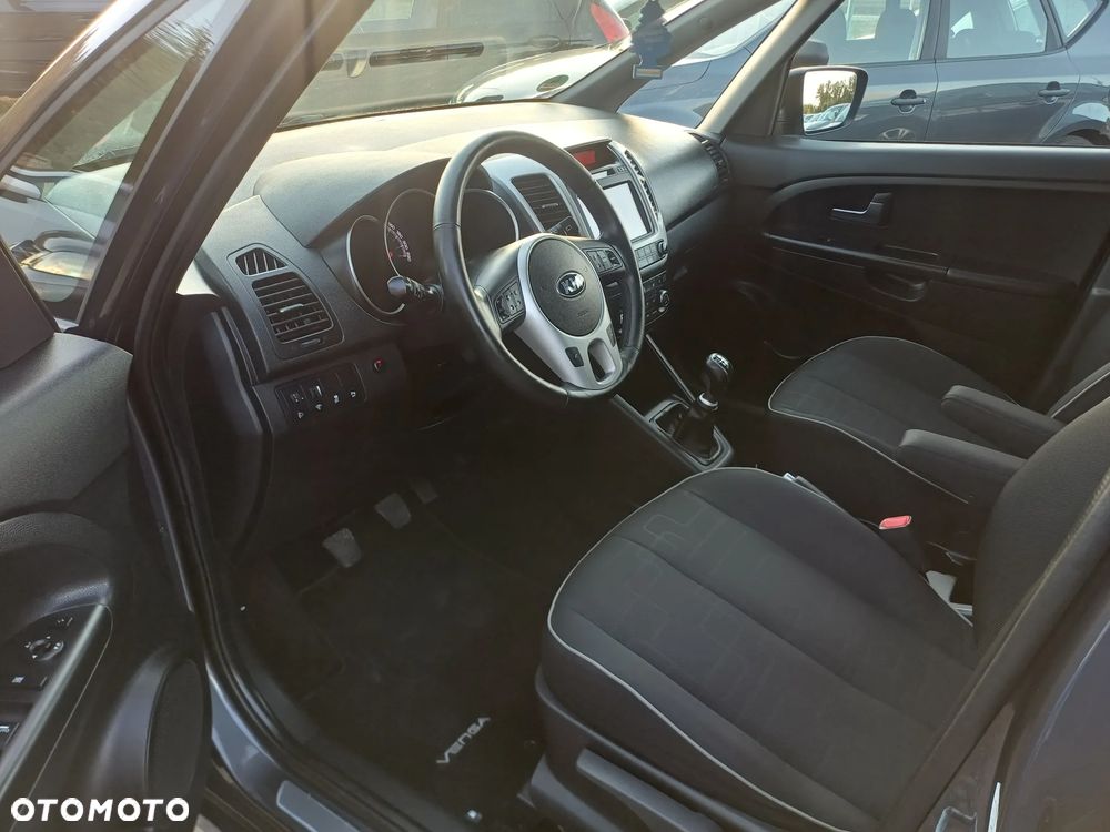 Kia Venga - 19