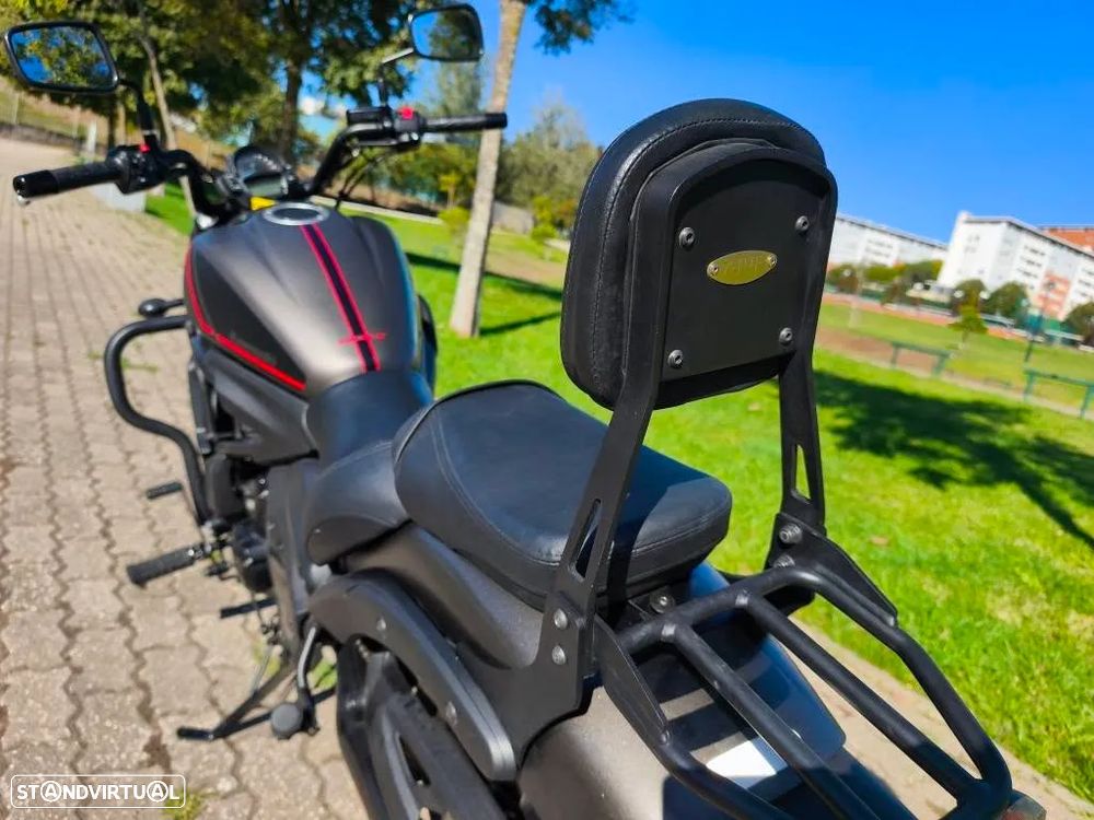 Kawasaki Vulcan 650 S - 3