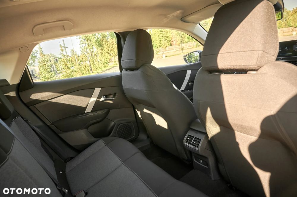 Citroën C4 1.2 PureTech Shine S&S - 28