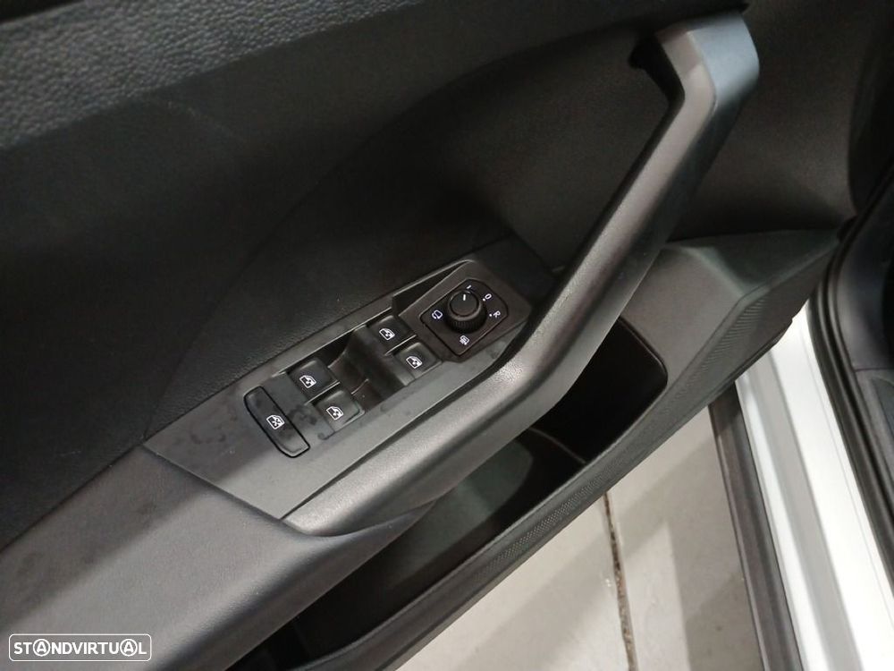 VW T-Cross 1.0 TSI Life DSG - 13