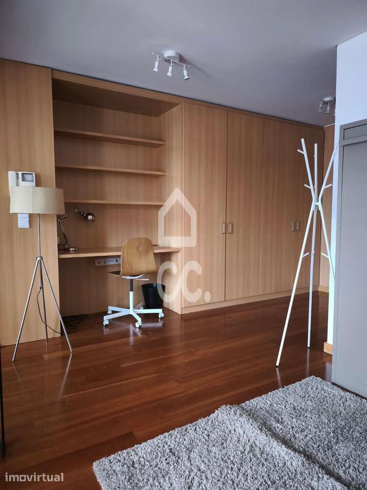 Apartamento T0 mobilado e equipado no centro da Solum - Grande imagem: 4/18