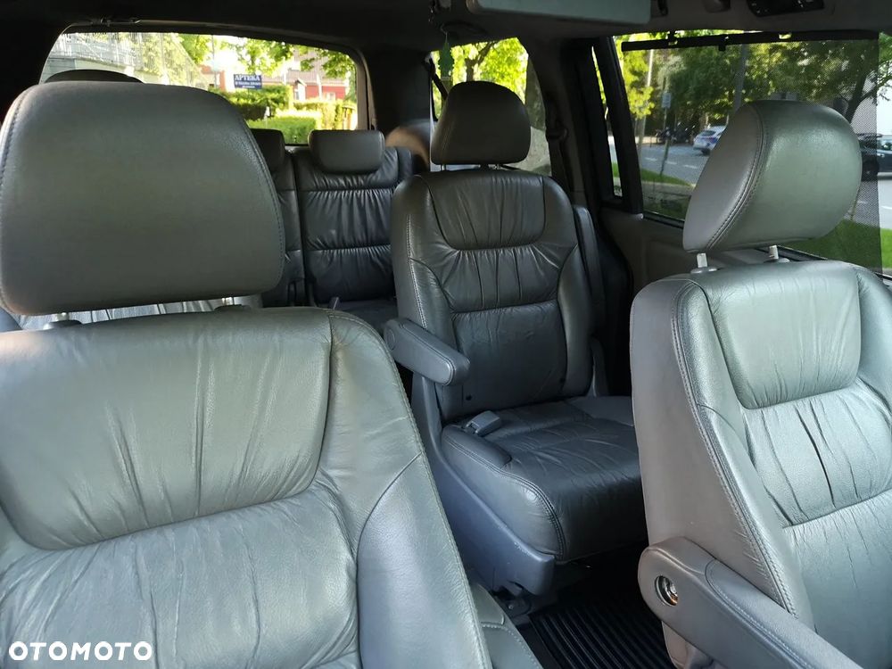 Honda Odyssey 3.5 LX - 22