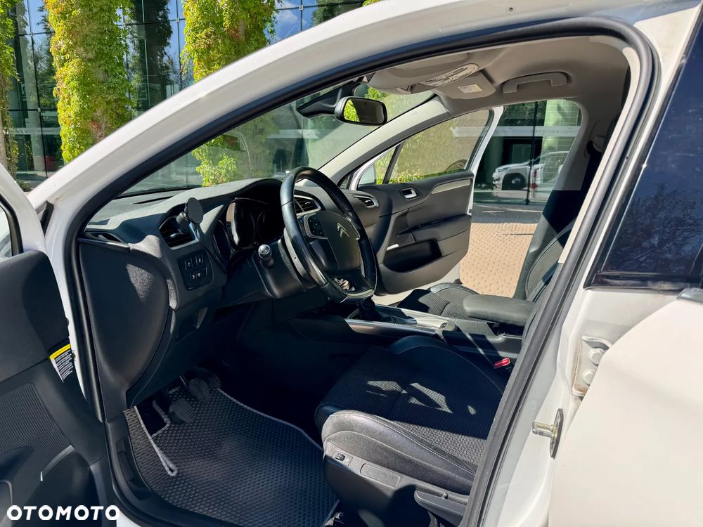 Citroën C4 PureTech 130 Stop&Start SHINE - 8