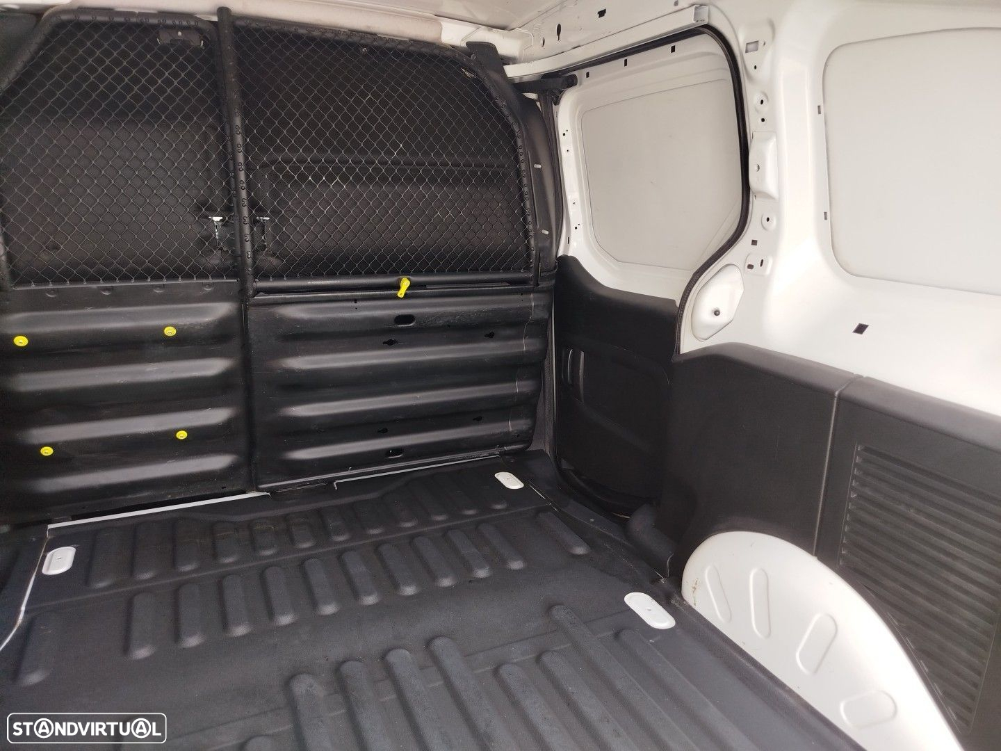 Citroën Berlingo 1.6 BlueHDi L1 Club 3L - 22