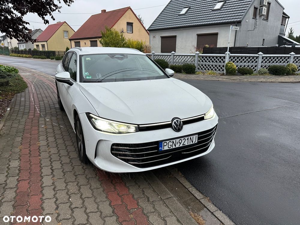 Volkswagen Passat 2025 photo 2