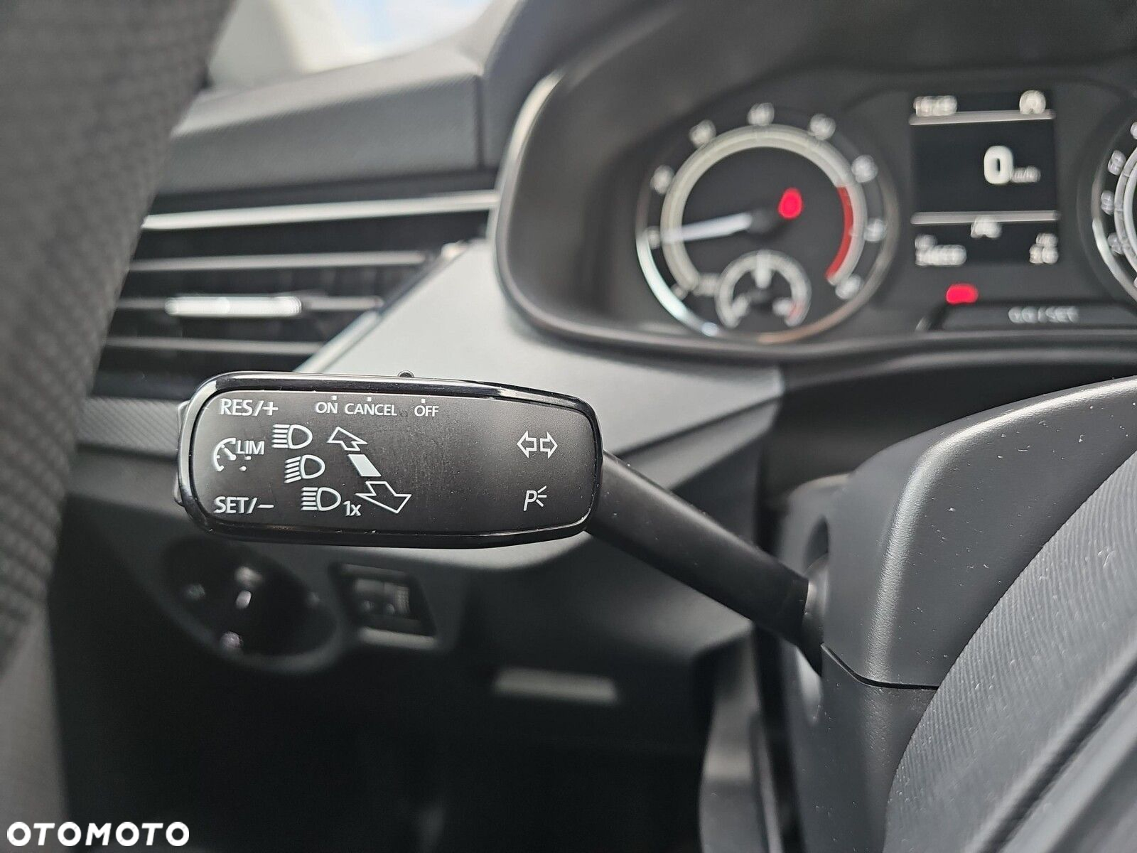 Skoda Kamiq 1.0 TSI Active - 14