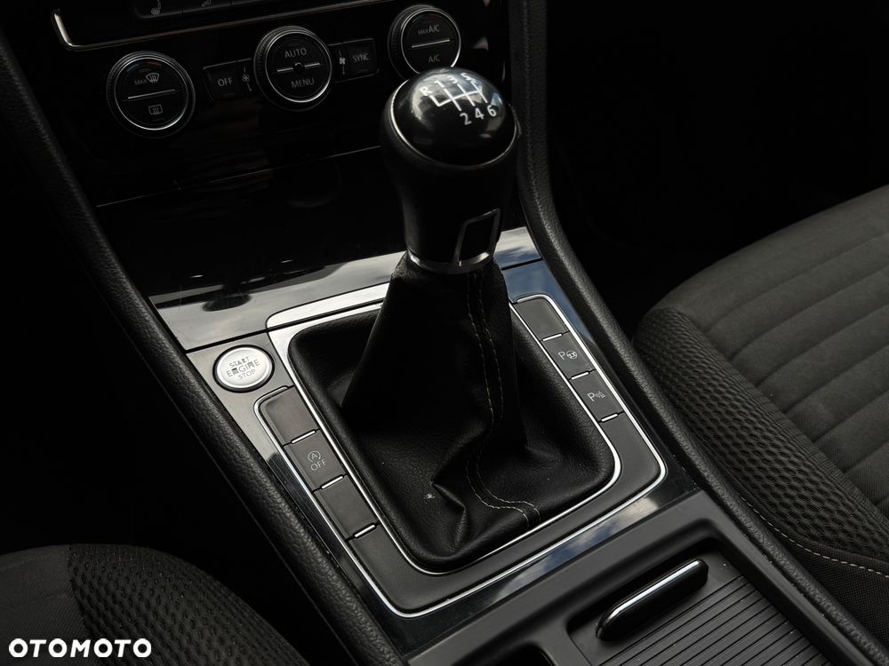 Volkswagen Golf 2.0 BlueTDI Cup - 31