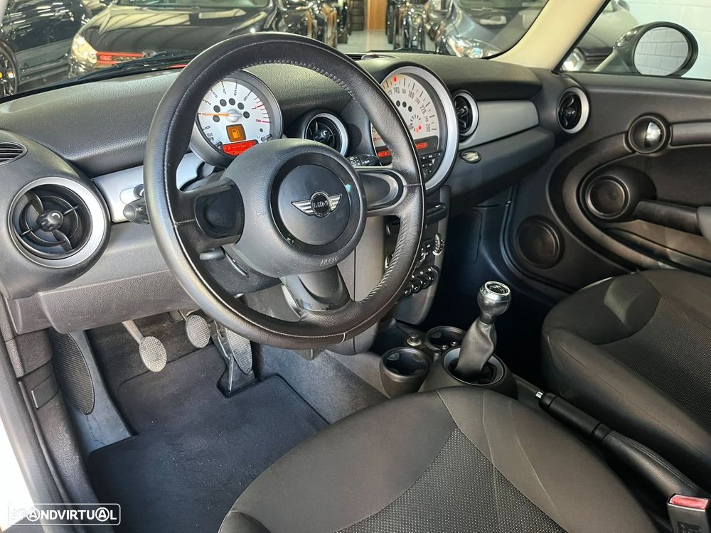 MINI 3 Portas One 1.6 - 14