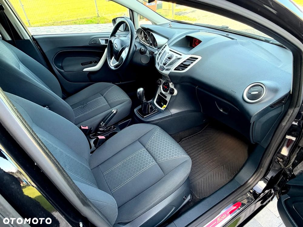 Ford Fiesta 1.4 Titanium - 25