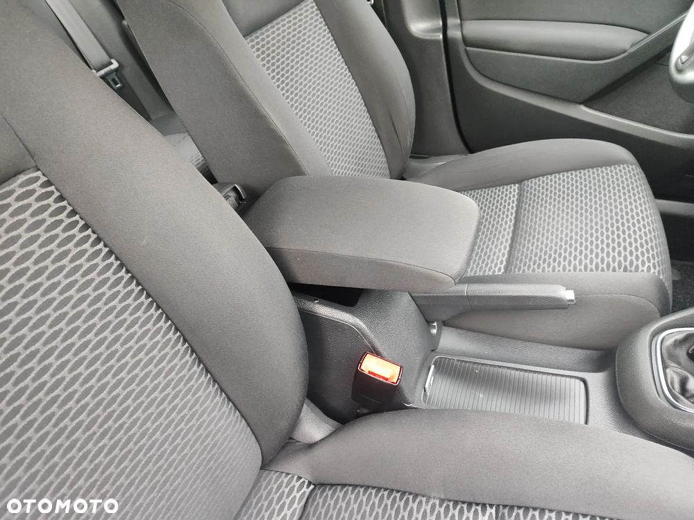 Volkswagen Golf 1.6 Edition - 37