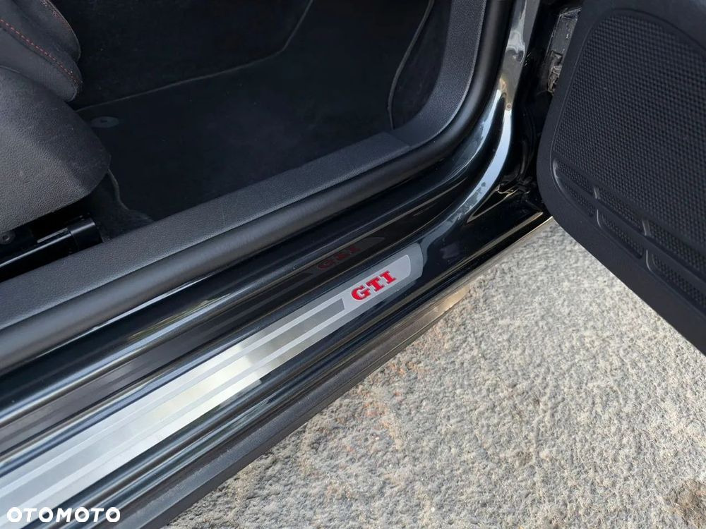 Volkswagen Golf ver-vi-2-0-tsi-gti - 20