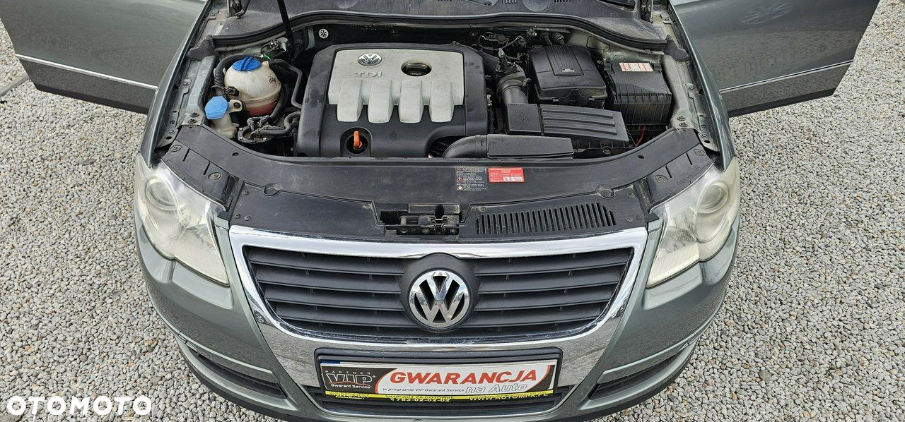 Volkswagen Passat - 17
