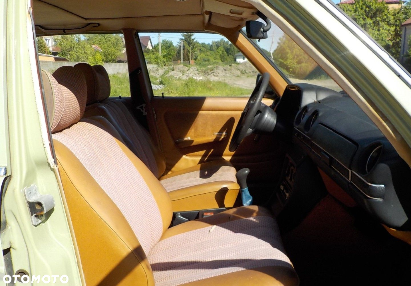 Mercedes-Benz W123 - 22