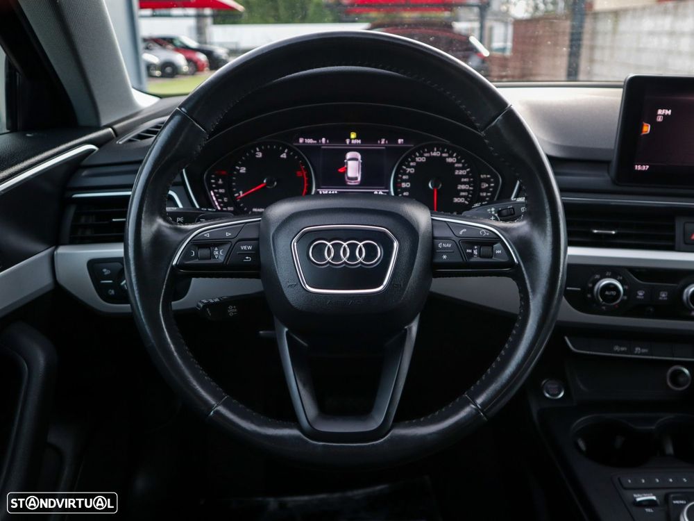 Audi A4 Avant 2.0 TDI Advance S tronic - 25