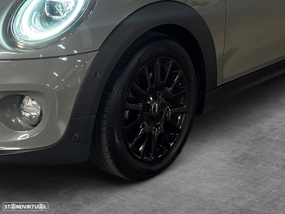 MINI 5 Portas Cooper Auto - 15