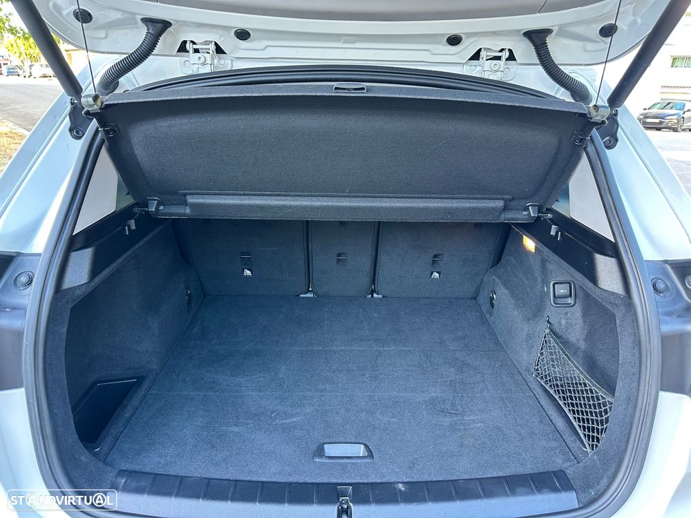 BMW X1 18 d sDrive Auto Line Sport - 31