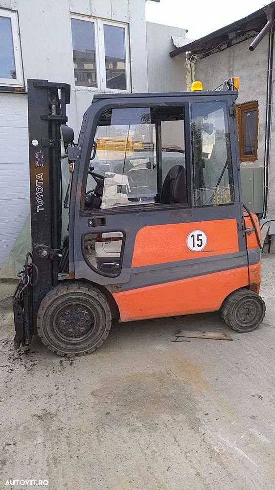 Toyota FBMF30 - 1