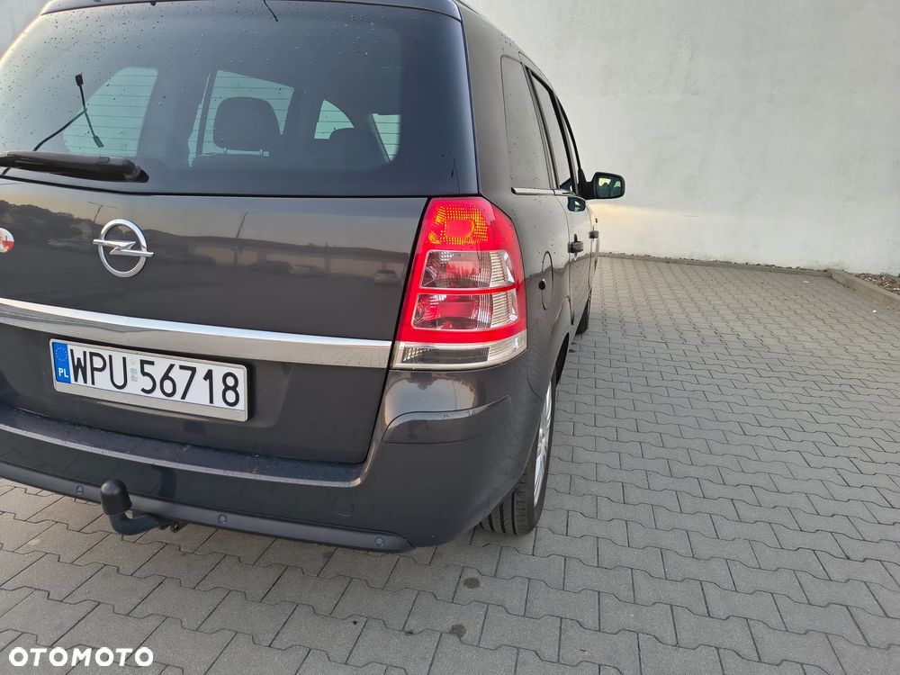 Opel Zafira 1.8 Cosmo EU5 - 8