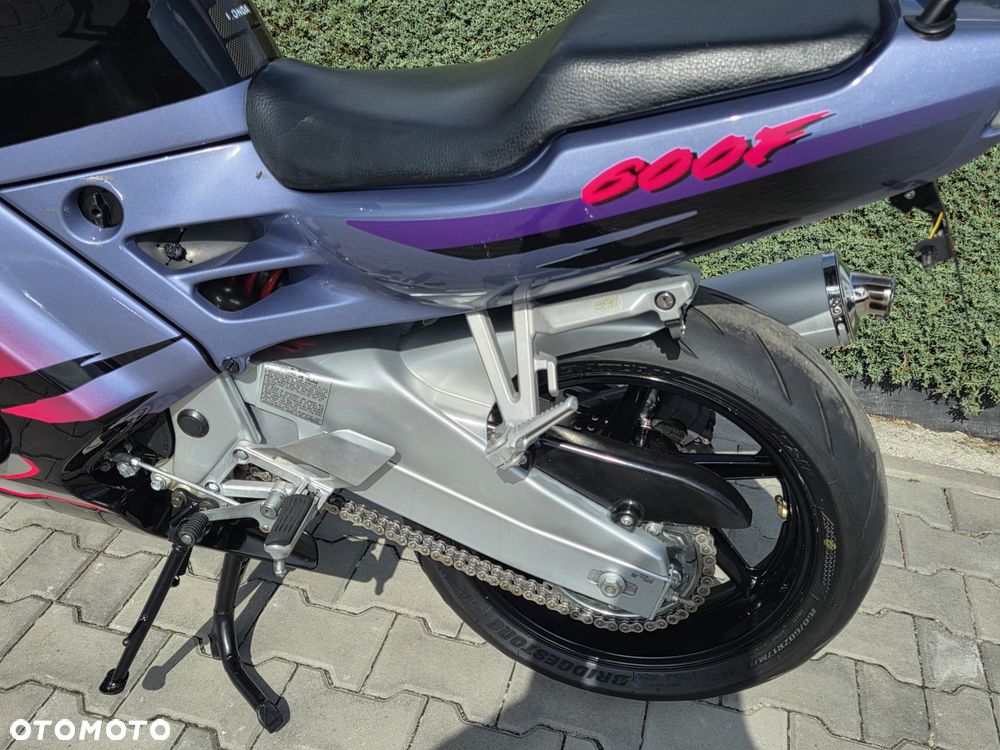 Honda CBR - 33