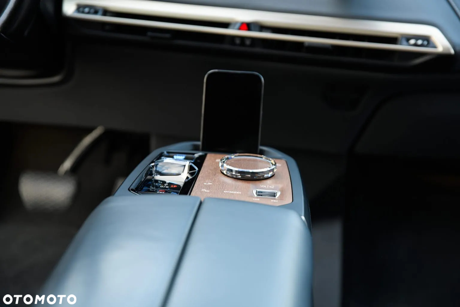 BMW iX - 40
