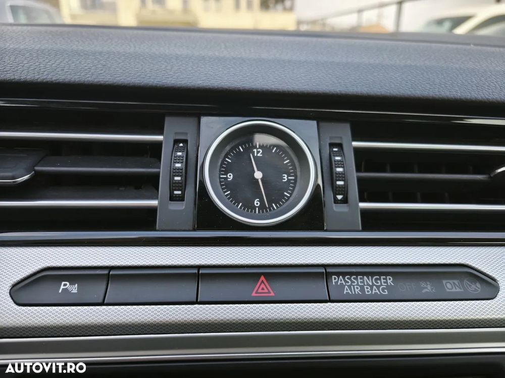 Volkswagen Passat 2.0 TDI DSG Comfortline - 28