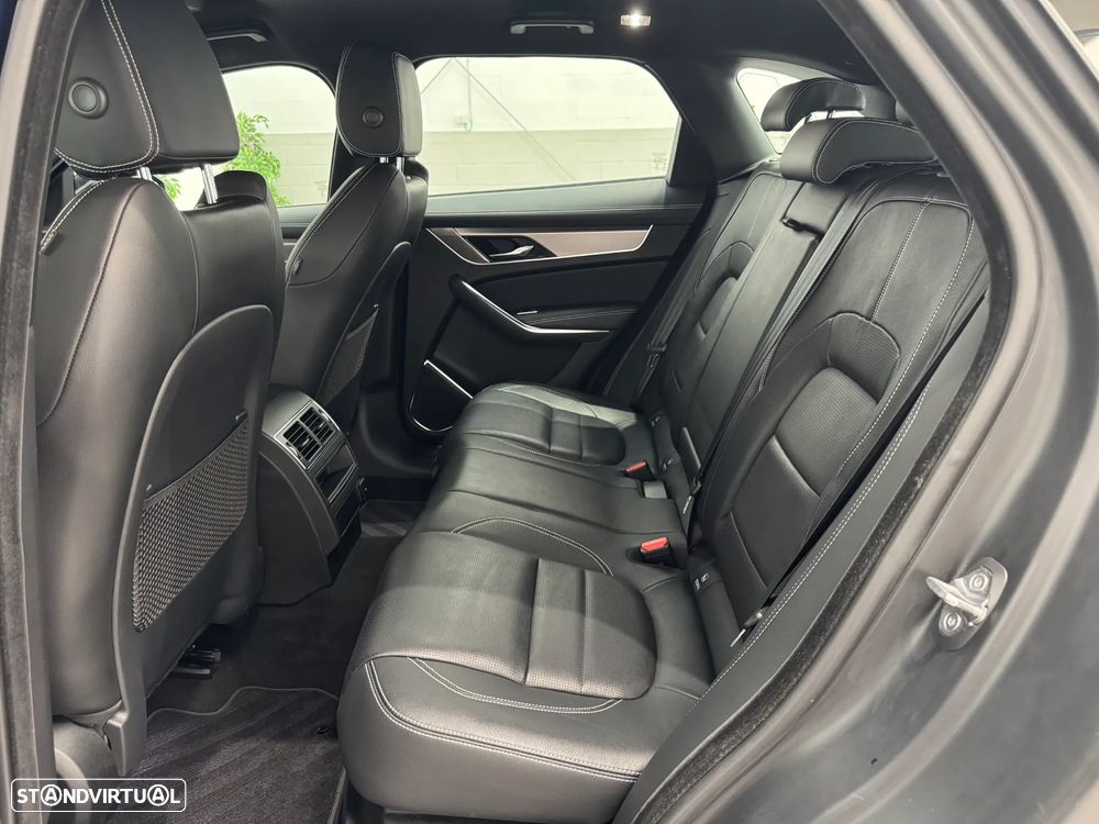 Jaguar F-Pace 2.0 P400e AWD R-Dynamic HSE - 30