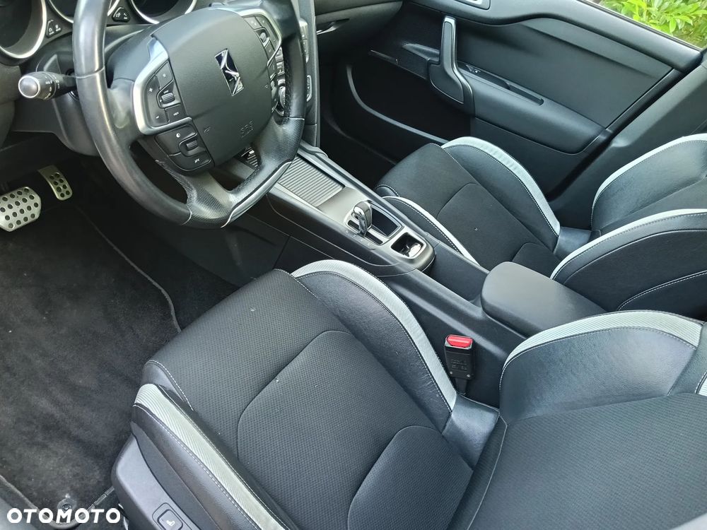 Citroën DS4 1.6 e-HDi SoChic MCP - 13