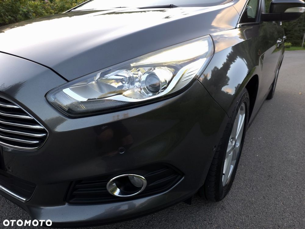 Ford S-Max 2.0 TDCi Titanium - 24