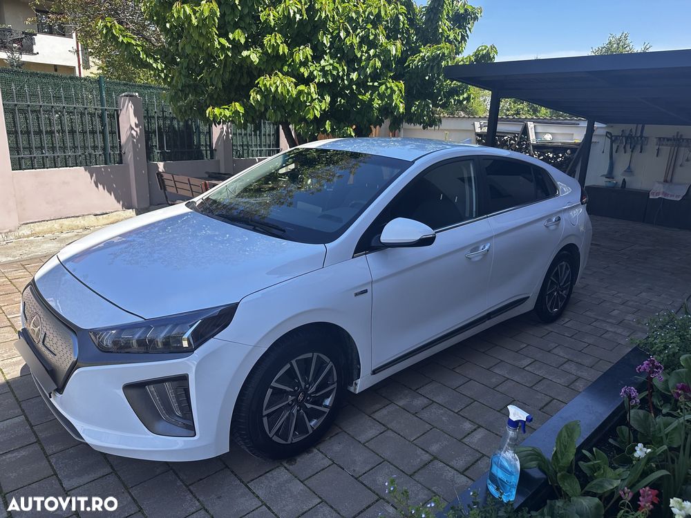 Hyundai IONIQ - 1