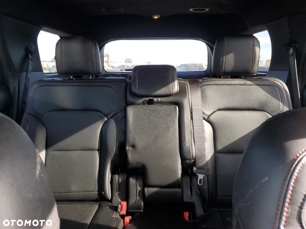 Ford Explorer - 10