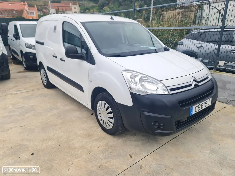 Citroën BERLINGO 1.6Hdi 100CV * 3lug/ GPS/Ac/ c/IVA dedutível * - 32