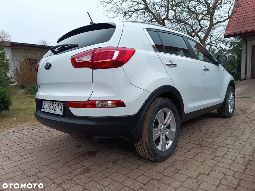 Kia Sportage 2.0 L - 18