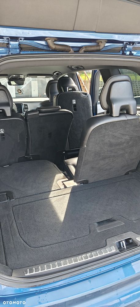 Volvo XC 90 D5 AWD R-Design 7os - 32