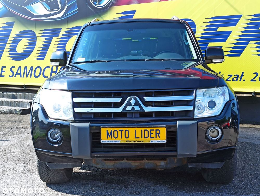 Mitsubishi Pajero - 2