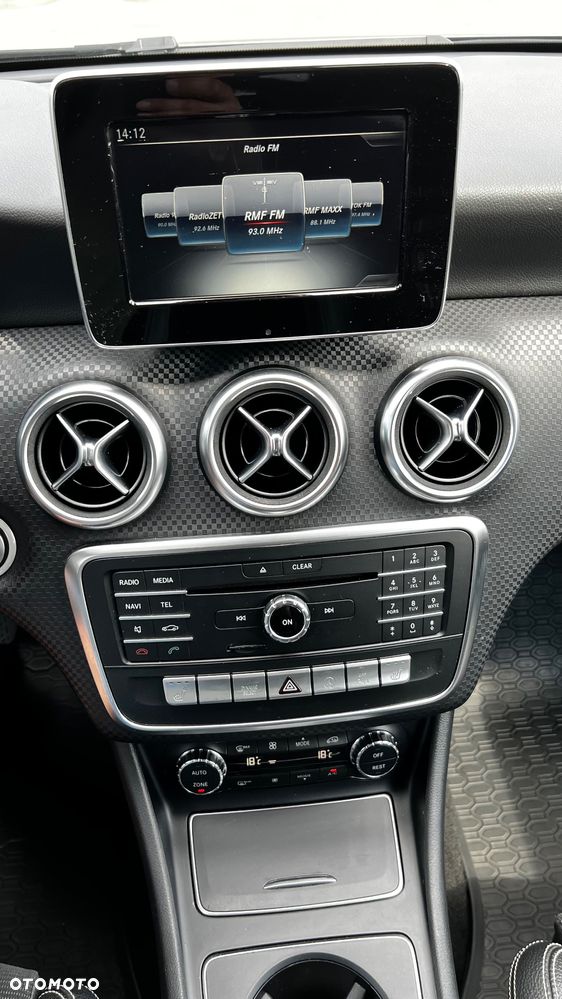 Mercedes-Benz Klasa A 200 CDI 7G-DCT AMG Line - 37