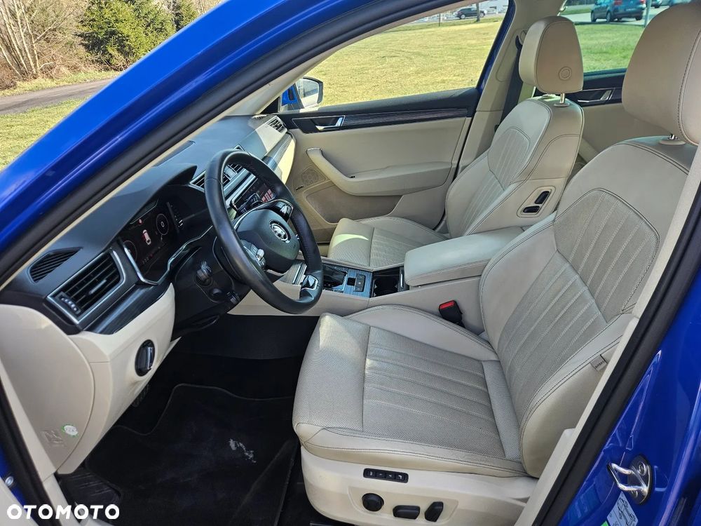 Skoda Superb 2.0 TDI DSG Premium Edition - 11