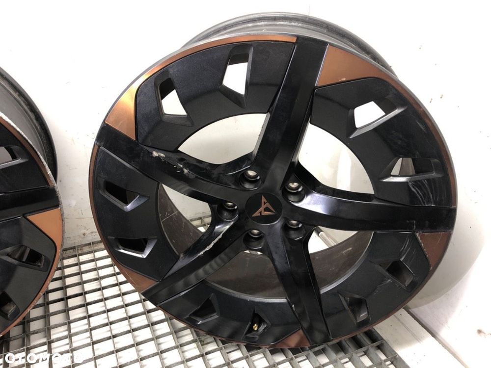 FELGI ALUMINIOWE KOMPLET 19" 8J 5X112 57,1 ET 45 CUPRA ATECA (KH7, KHP) 2018 - 2025 1.5 TSI 110 kW - 8