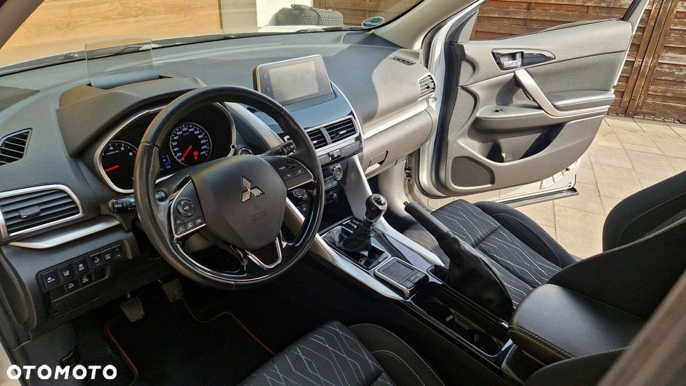 Mitsubishi Eclipse Cross - 19