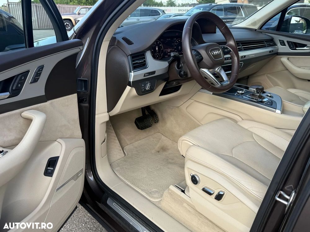 Audi Q7 e-tron 3.0 TDI quattro Tiptronic - 11