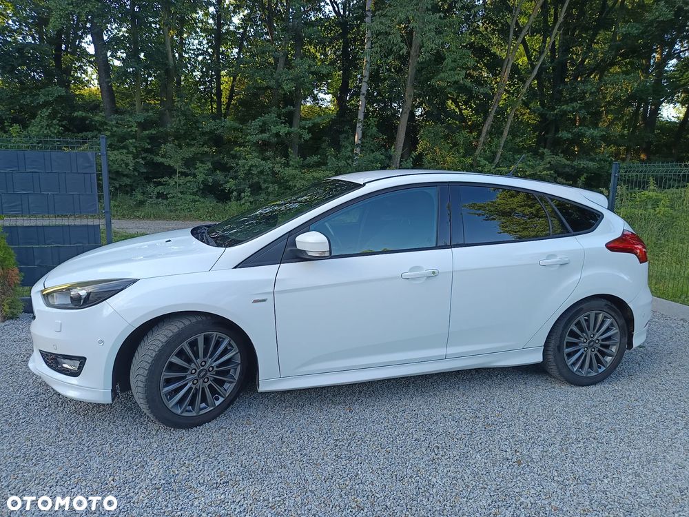Ford Focus 1.0 EcoBoost Start-Stopp-System ST-LINE - 25