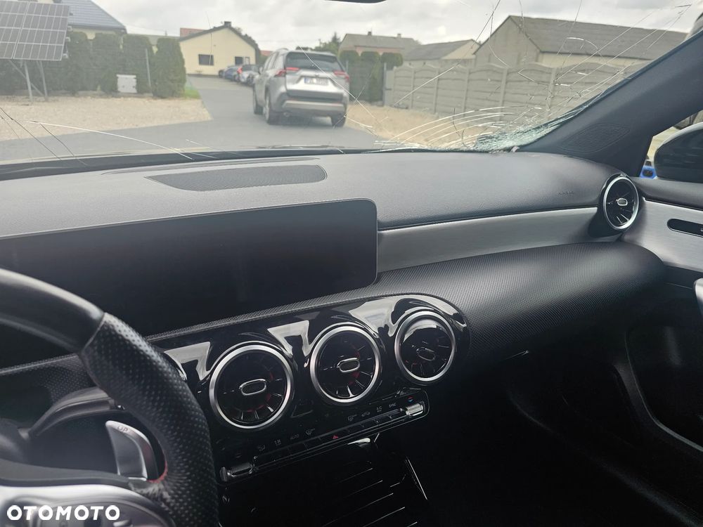 Mercedes-Benz Klasa A 35 AMG 4-Matic 7G-DCT - 28