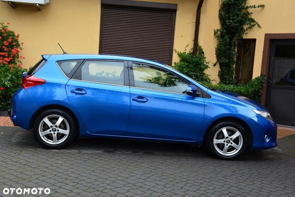 Toyota Auris 1.6 Premium Comfort - 16
