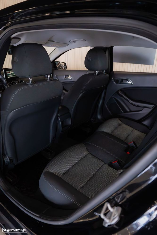 Mercedes-Benz GLA 180 d Style - 22