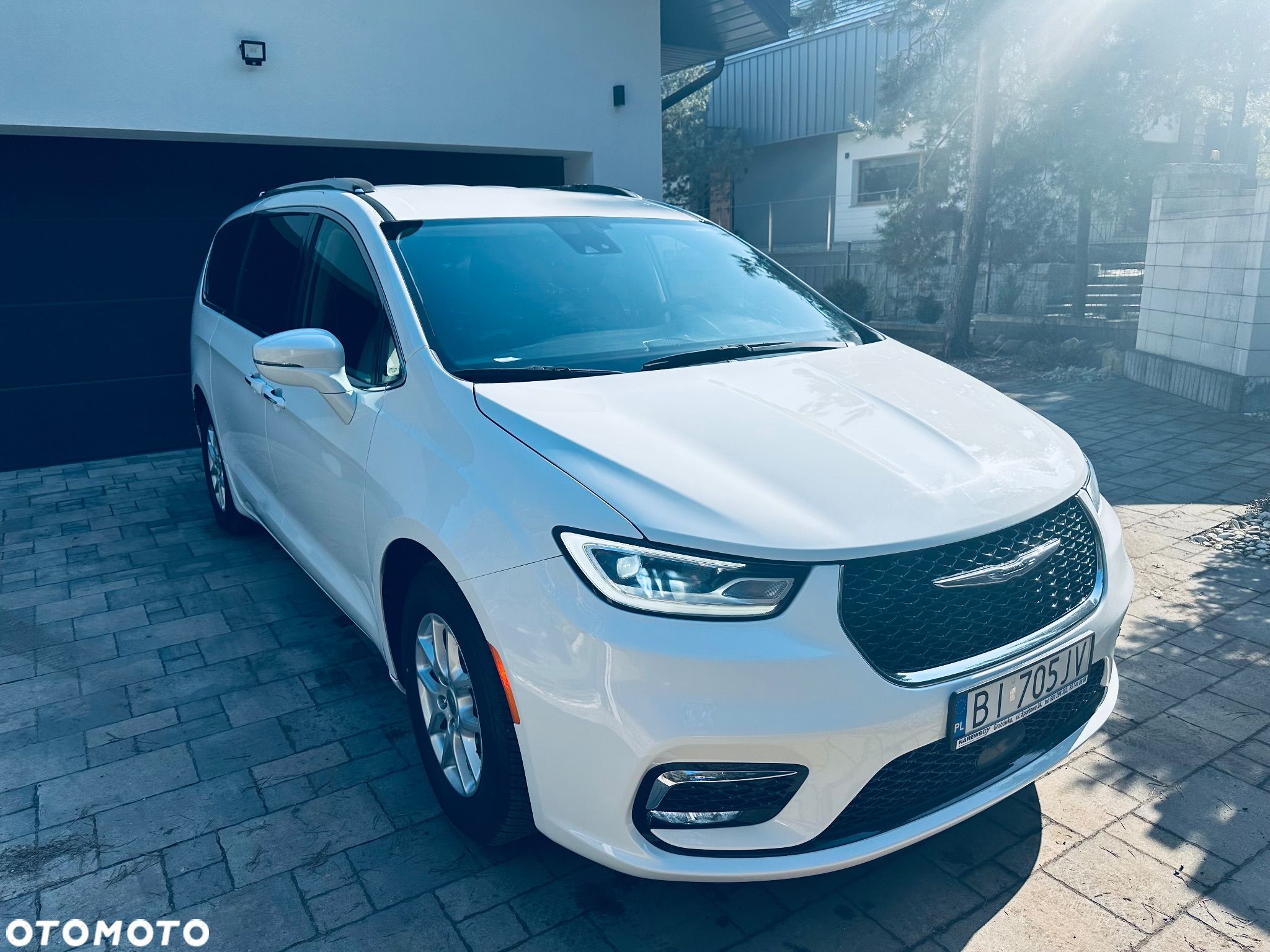 Chrysler Pacifica - 1