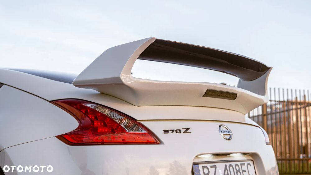 Nissan 370 Z Standard - 17