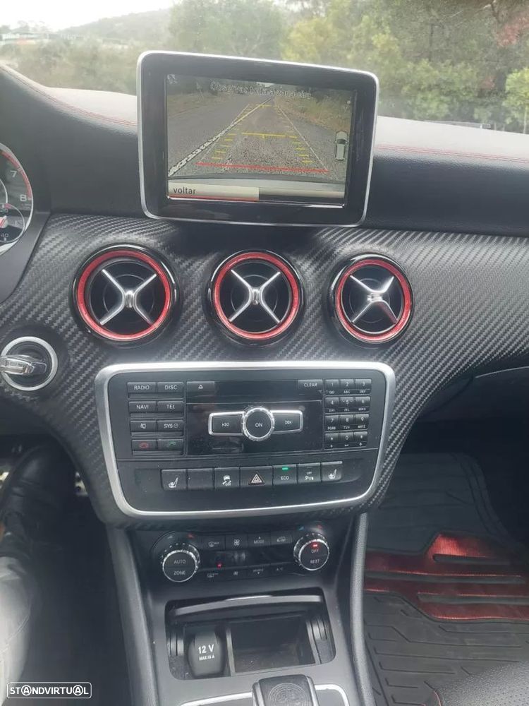 Mercedes-Benz A 45 AMG 4Matic Speedshift 7G-DCT - 11