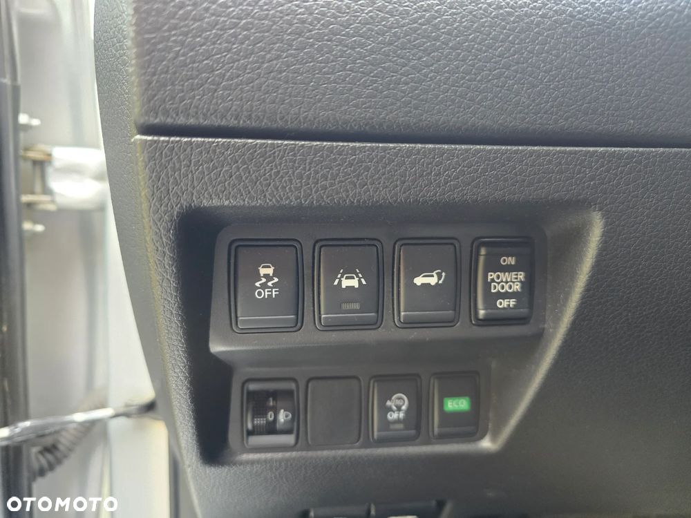 Nissan X-Trail 2.0 dCi Xtronic Tekna - 25