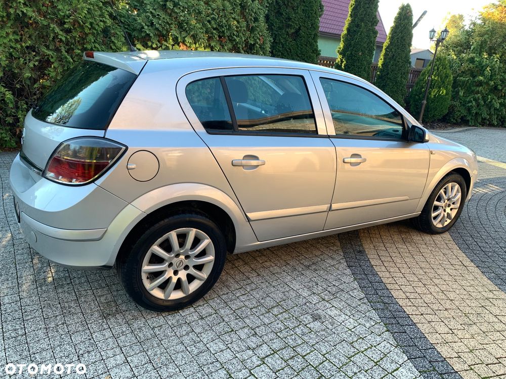 Opel Astra III 1.7 CDTI Enjoy - 16