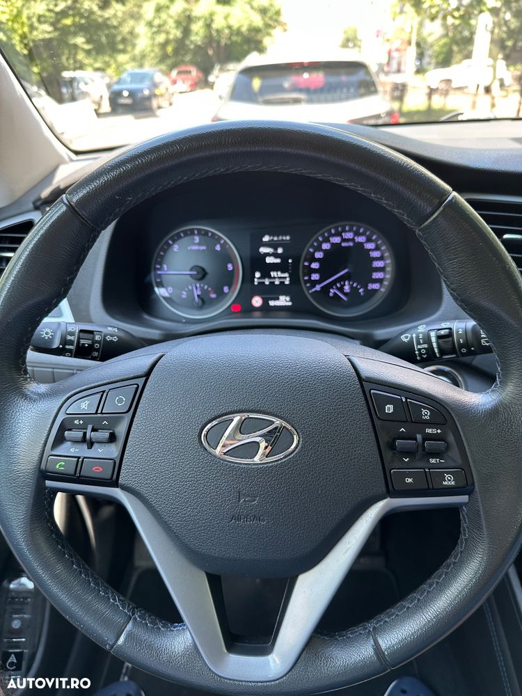 Hyundai Tucson blue 1.7 CRDi 2WD Style - 11