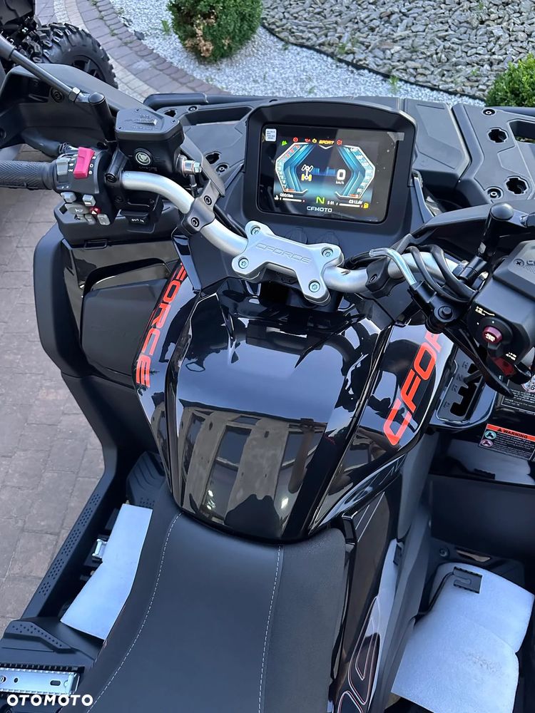 CFMoto CForce - 18